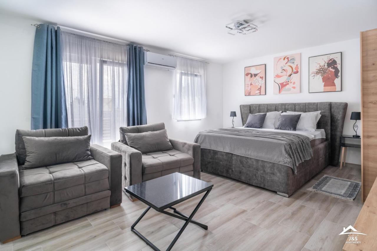 J&S Apartments Ni Dış mekan fotoğraf