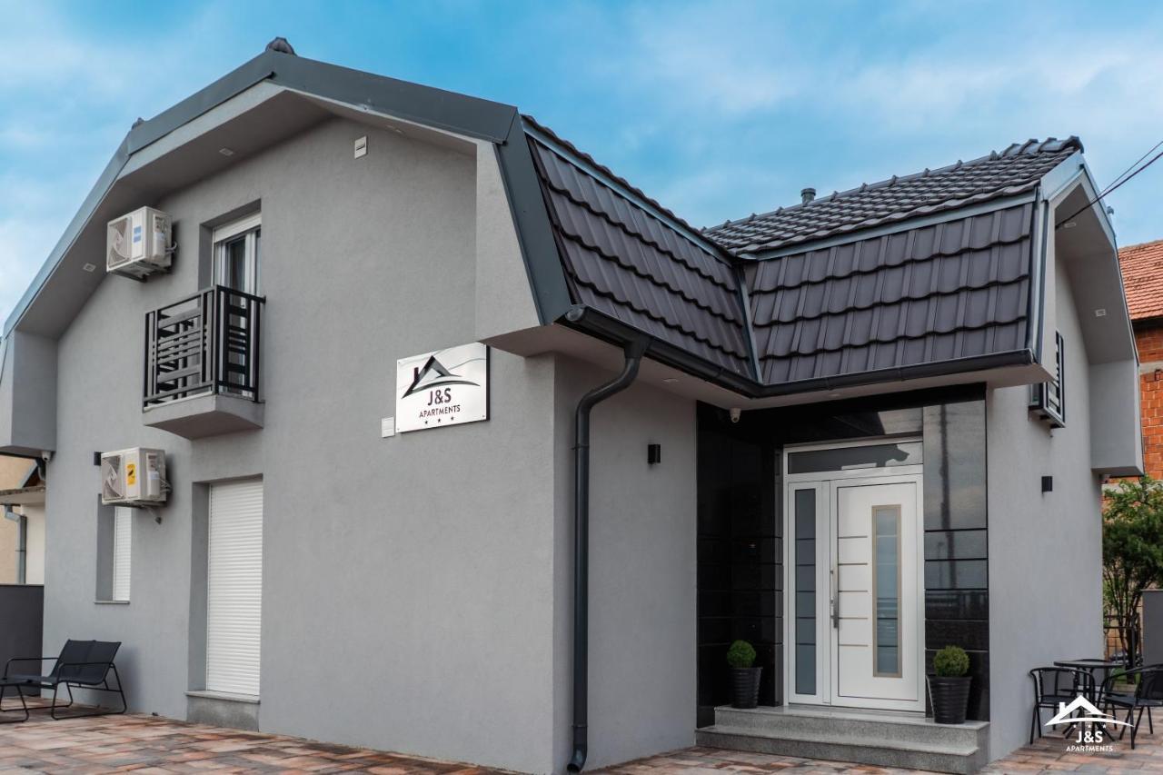 J&S Apartments Ni Dış mekan fotoğraf