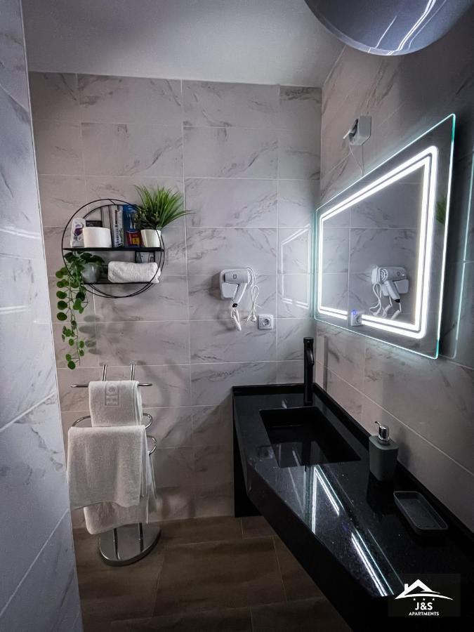 J&S Apartments Ni Dış mekan fotoğraf