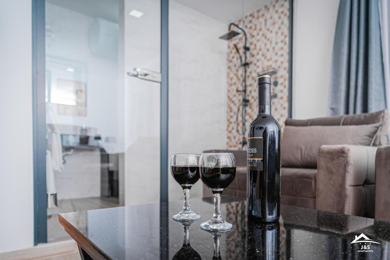 J&S Apartments Ni Dış mekan fotoğraf
