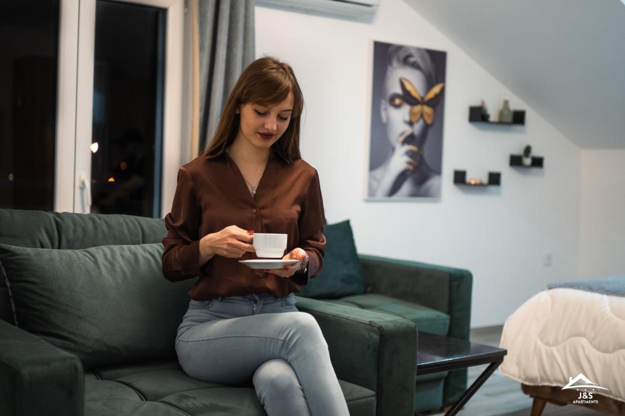 J&S Apartments Ni Dış mekan fotoğraf