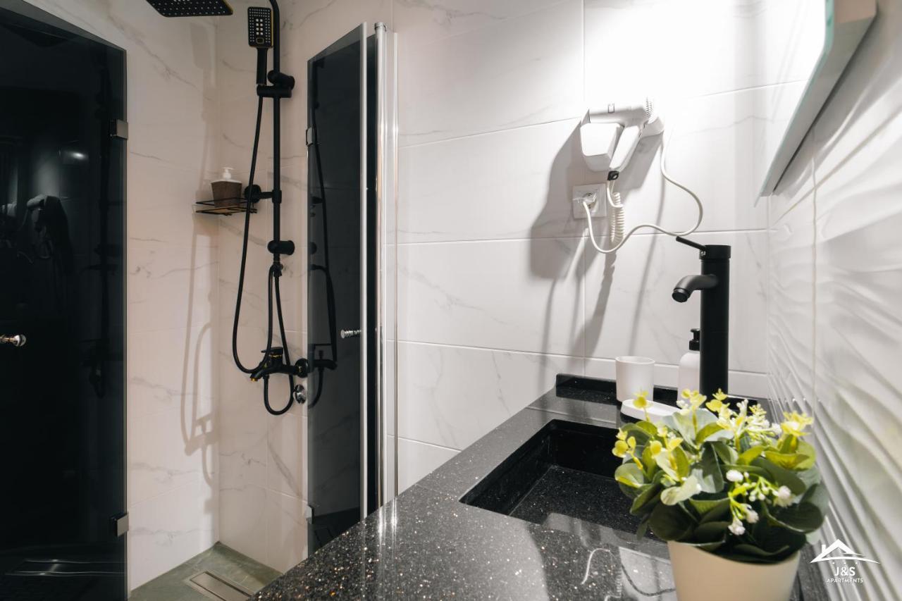 J&S Apartments Ni Dış mekan fotoğraf